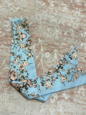 NEW 🌸 Satin Floral Twilly Scarf Tie